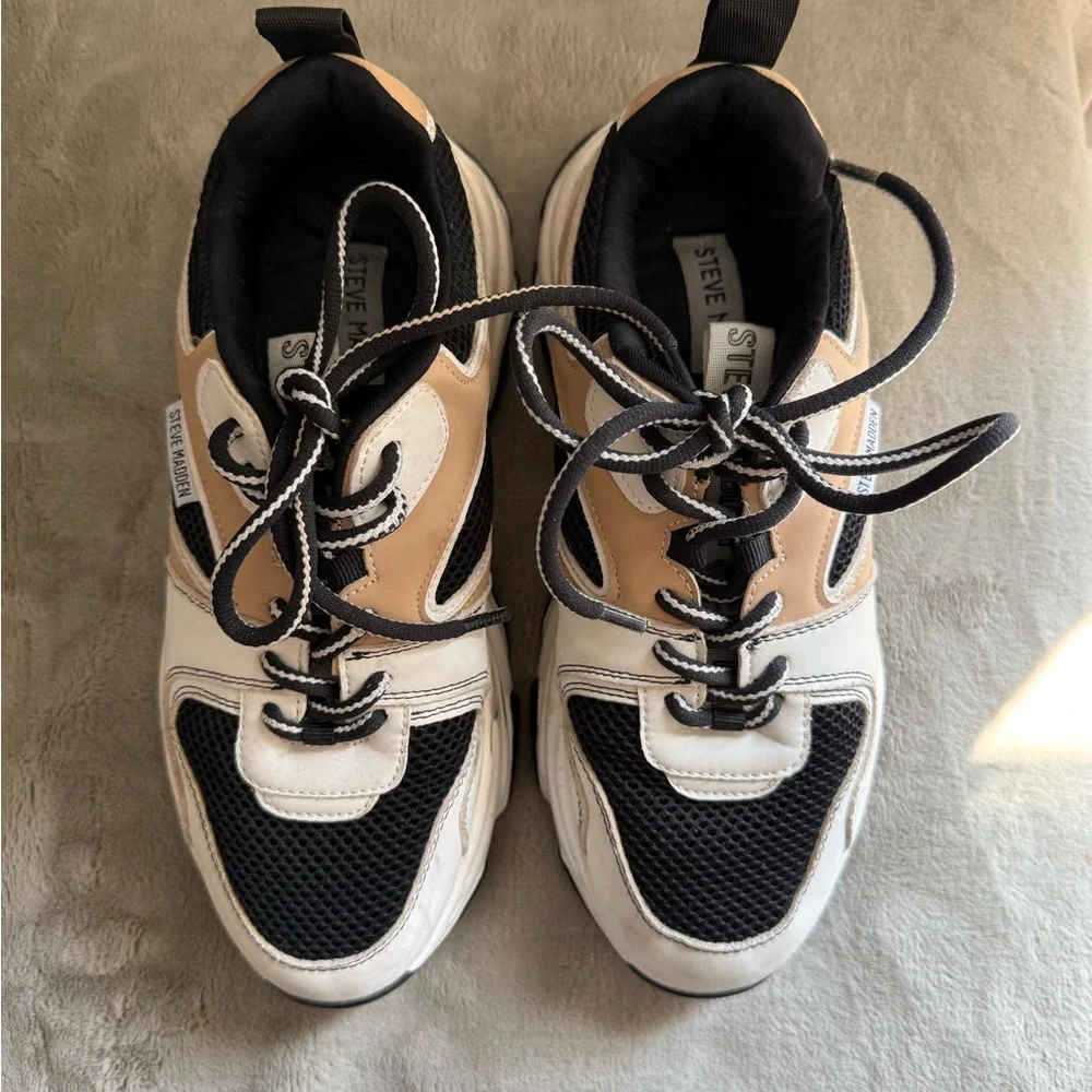 Steve Madden Black and Tan Chunky Sneakers - Picture 2 of 9